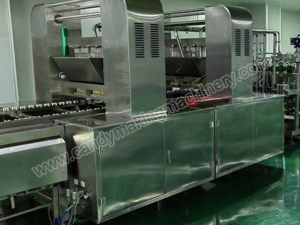 depositing-of-gummy-making-machine.jpg depositing-of-gummy-making-machine.jpg